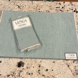 Lenox placemats and napkins